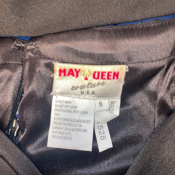 May Queen Off the Shoulder Black Fitted Gown with Shawl - Picture 4 of 4